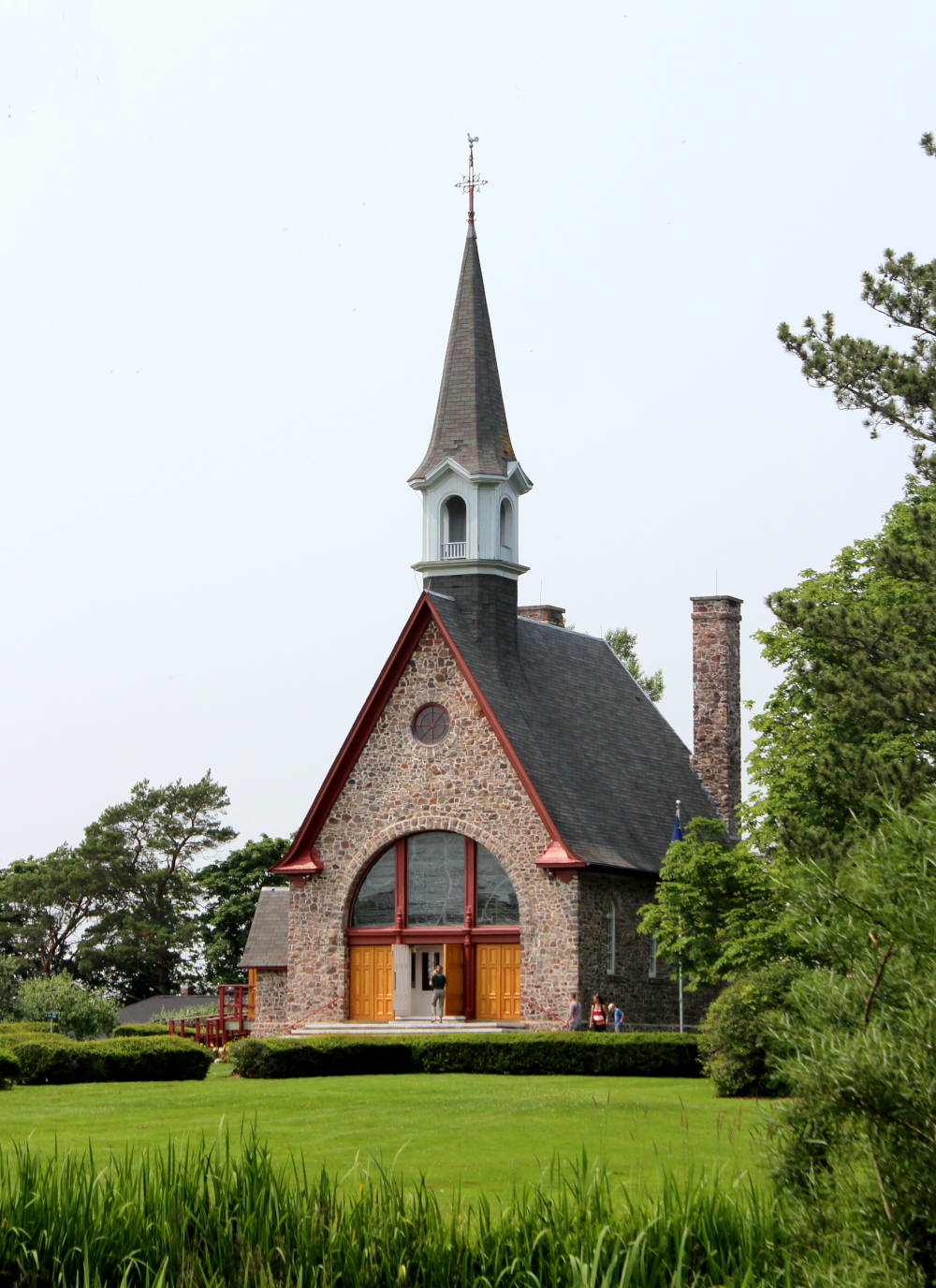 The Memorial Church lies just behind Evangeline at Grand Pré in Nova Scotia.  The church is a memorial to the original Saint-Charles-des-Mines which is believed to have been on this site.
