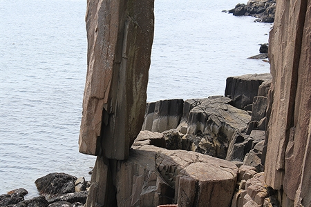 balance rock nb