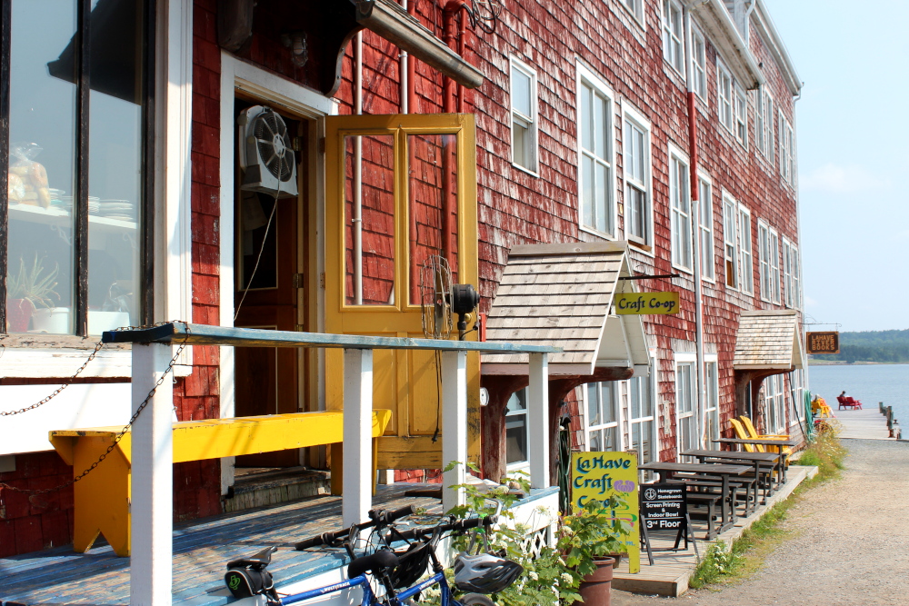 Lahavre is a gorgeous spot.  The bakery and the shops are a delight to visit.  Grab a coffee and rest awhile in the back of the buildings along the Lahavre River.