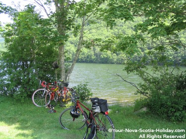 Time for a picnic at Lake O'Law